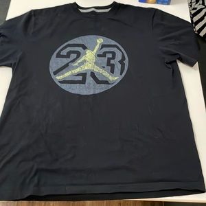 NIKE RETRO AIR JORDAN 13 Tshirt size xl